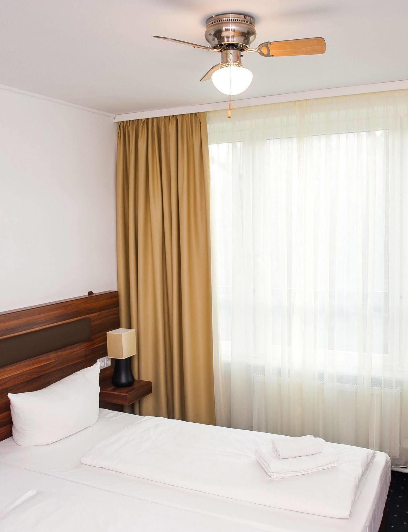 Aparthotel Christie เบอร์ลิน ภายนอก รูปภาพ